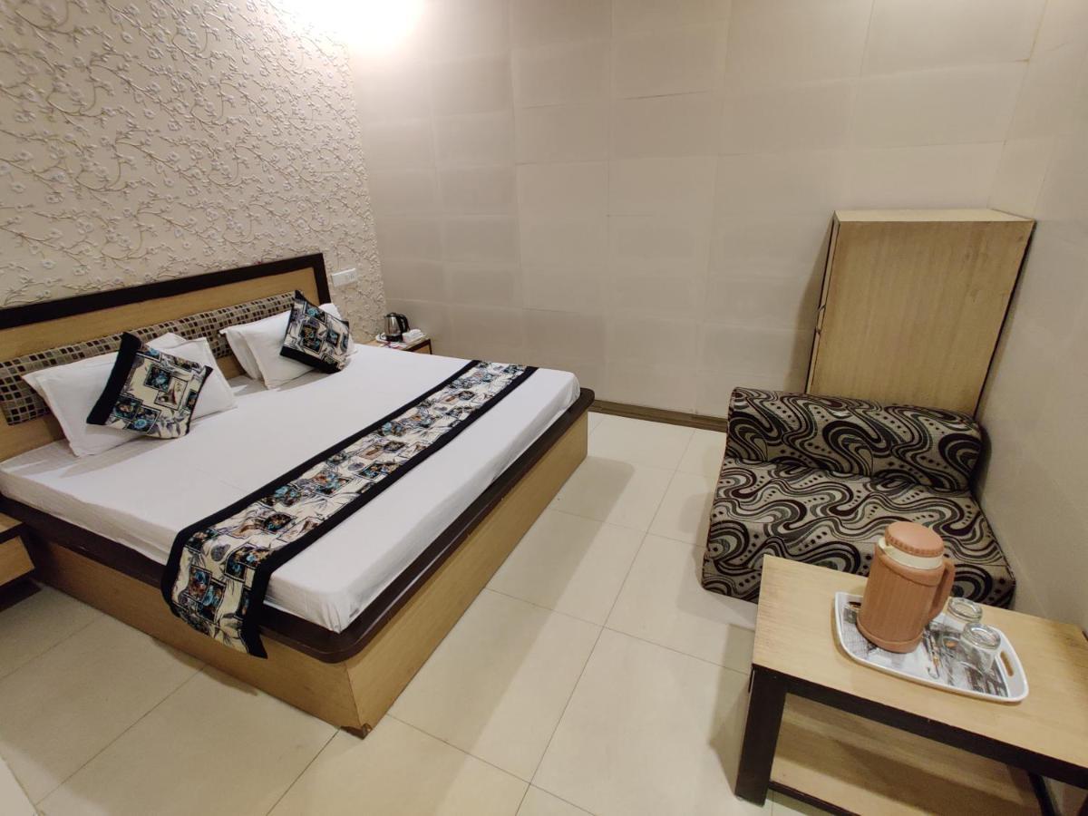 אמריצר Vrinda Apartments מראה חיצוני תמונה