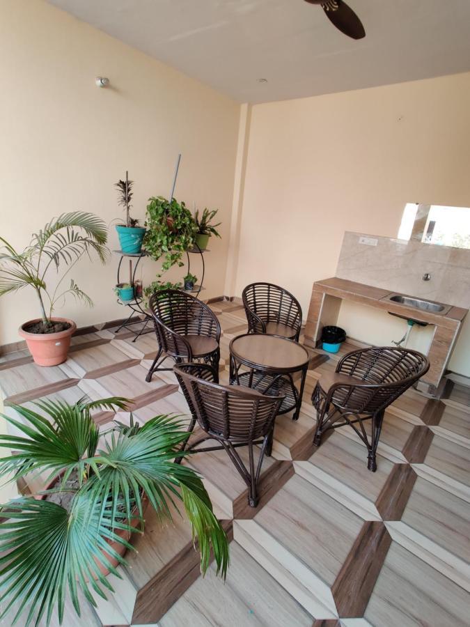 אמריצר Vrinda Apartments מראה חיצוני תמונה