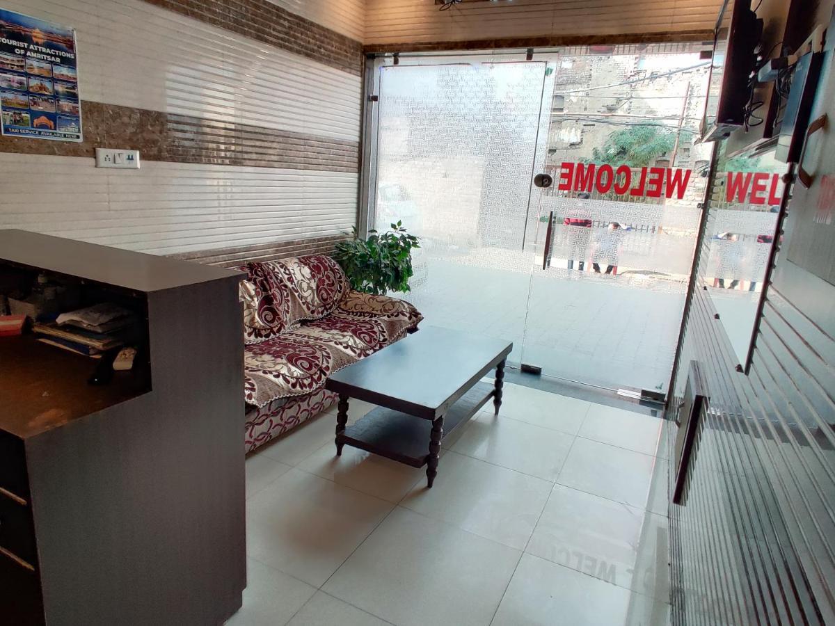 אמריצר Vrinda Apartments מראה חיצוני תמונה