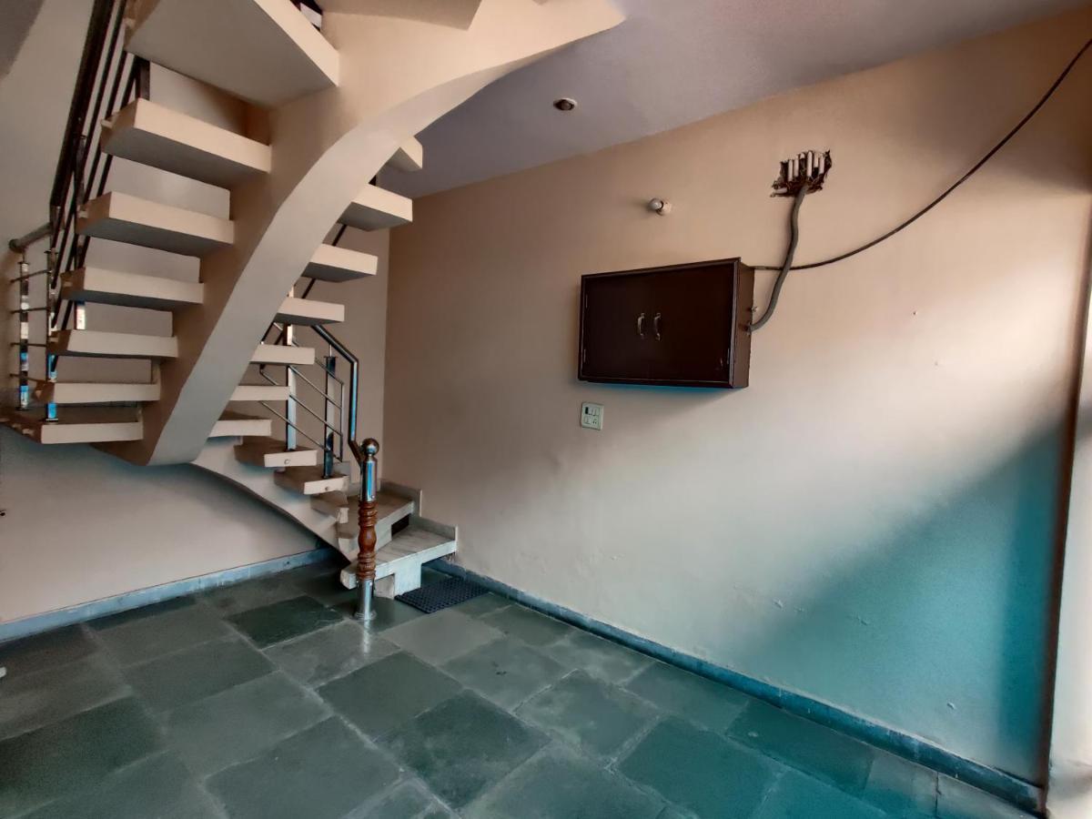 אמריצר Vrinda Apartments מראה חיצוני תמונה